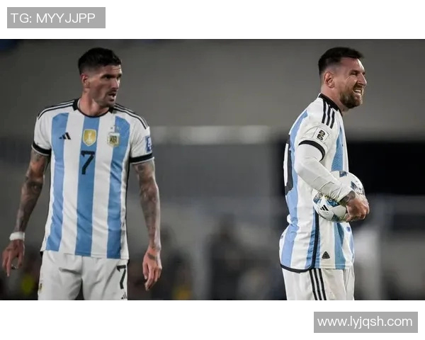 足球明星任意球精彩瞬间集锦绝妙射门技艺尽显风采