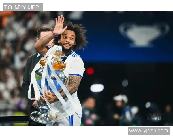 足球明星马赛洛展现舞技魅力引发热议舞动人生的精彩瞬间